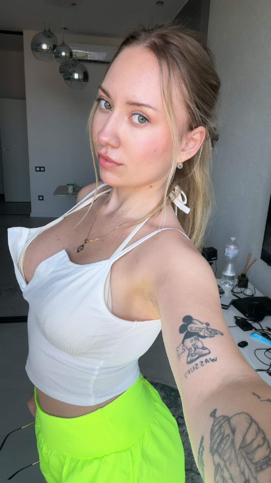 KateV in her underwear in Valencia