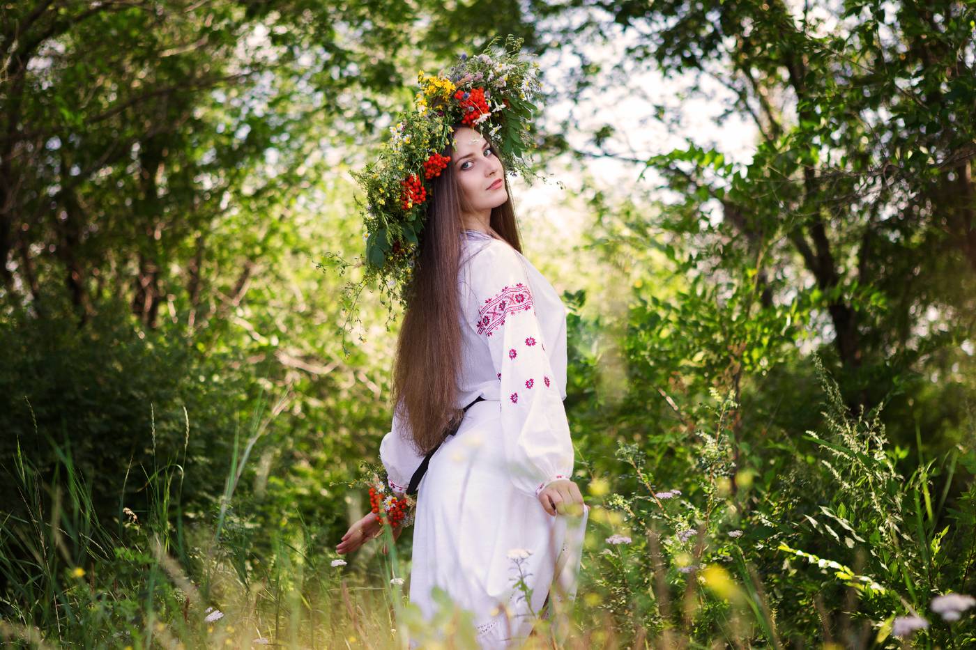 Slavic girls brings the glow — live moments in Valencia