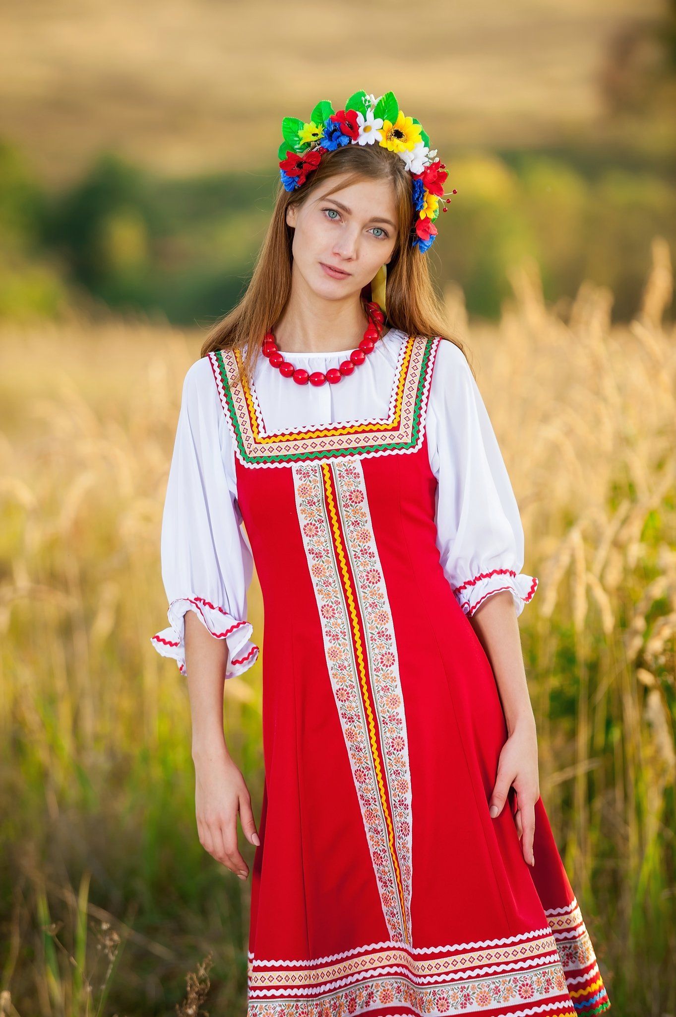 Women in Slavic costumes in Valencia — step in, relax, and chat live