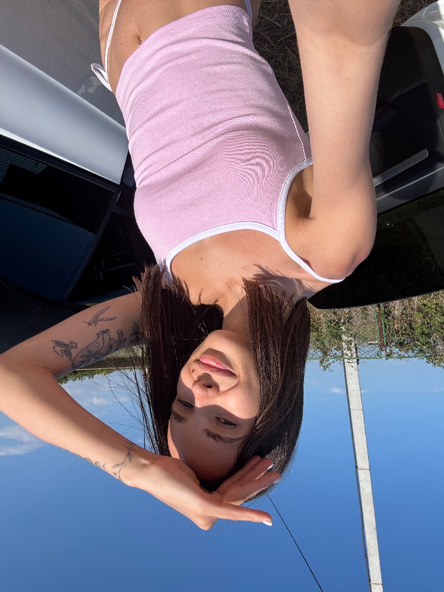 Sexy model Tina in Valencia